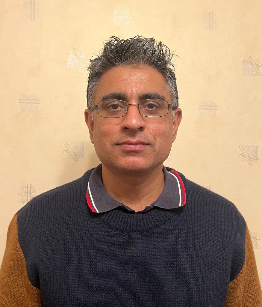 Dr Davinder Singh